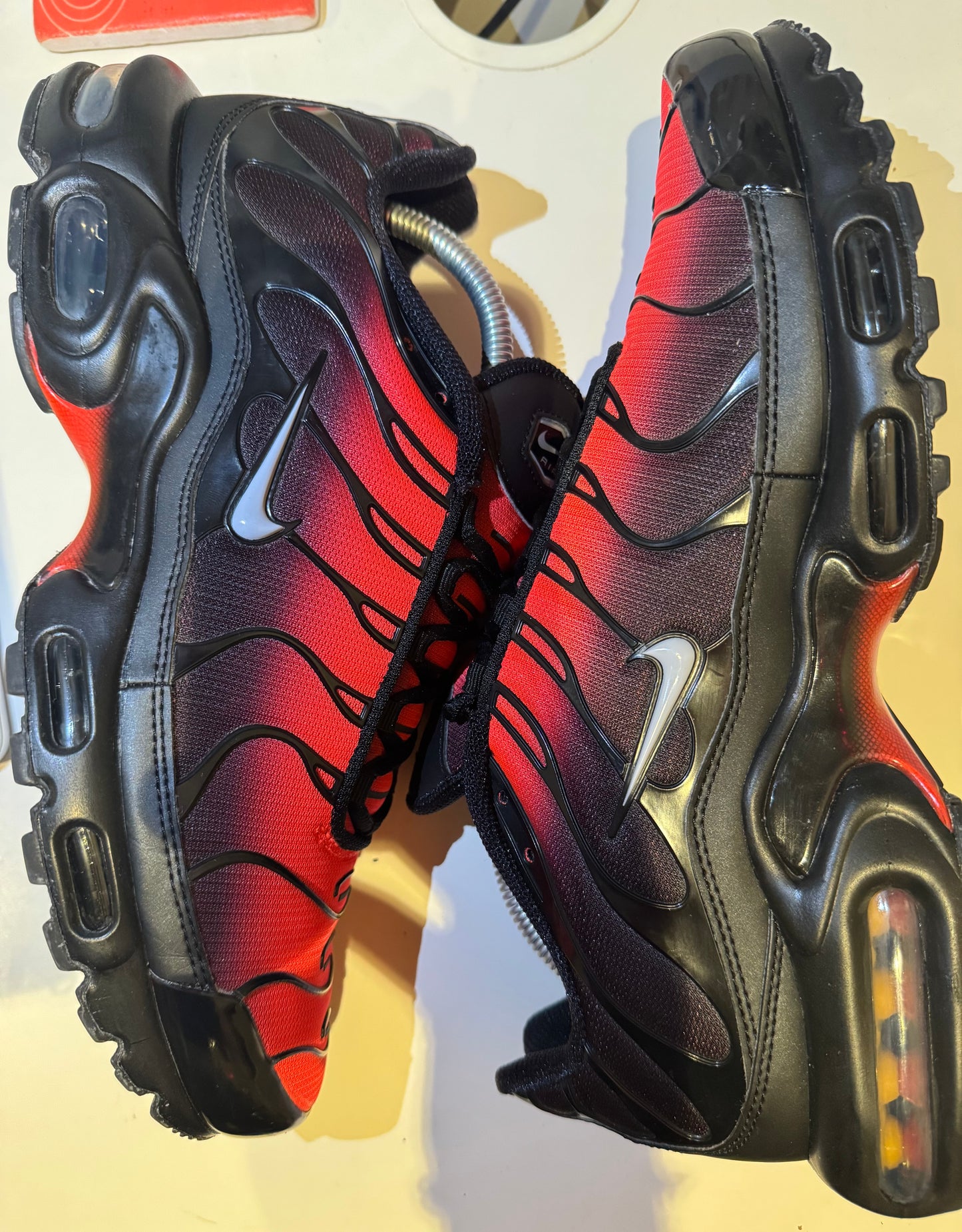 Nike air max plus TN “Deadpool”
