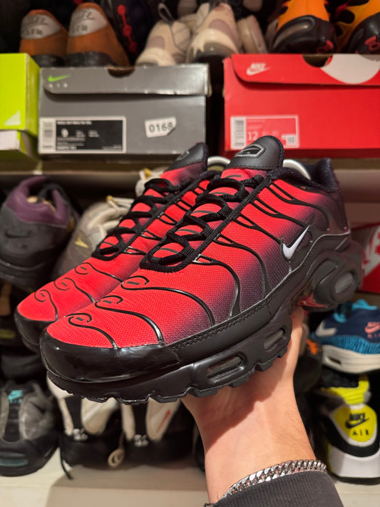 Nike air max plus TN “Deadpool”